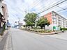 外観：緑豊かな公園が身近にあり、四季の移ろいを肌で感じながら穏やかな日々を過ごせる落ち着いた住環境です。