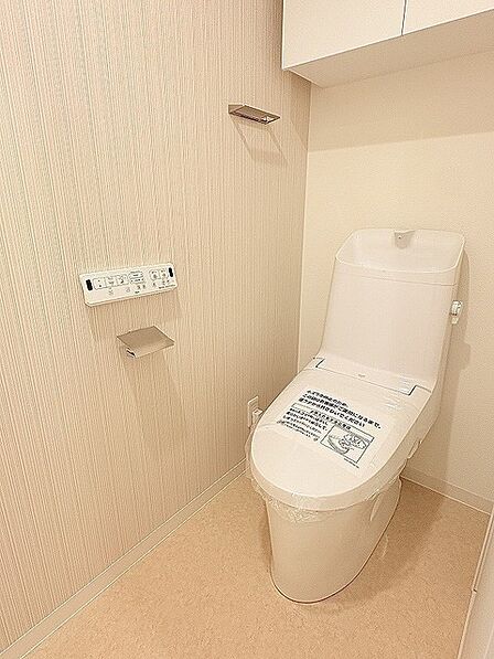 清潔感のある色味でまとめられた、毎日を穏やかに過ごせる心地よい空間です。