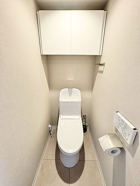 無駄を削ぎ落としたシンプルな空間が、日々の暮らしに静かな安らぎをもたらします。