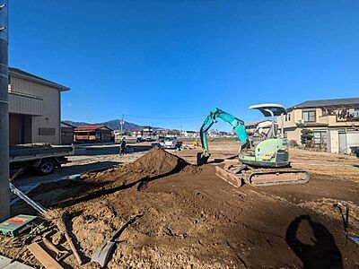 外観：現地写真広々、陽当りの良い場所となっております。区画によっては富士山、金目川を眺められます。