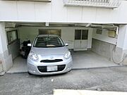 ★1階部分は駐車場です★