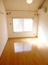 オヴュレンス烏山 1階1Kのリビング/ダイニング