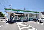 ファミリーマート駒井町一丁目店 870m