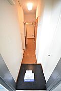 ★靴箱付きの玄関です★