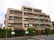 重厚なマンションタイプ