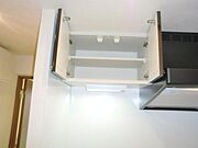 ★キッチンには吊戸棚がございます★