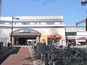 小田急線・喜多見駅 1120m