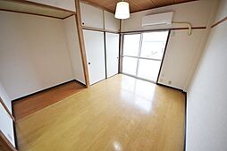 スクエアキシ 2階1Kのリビング/ダイニング