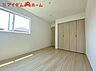 子供部屋：お子様の成長に合わせて変化できるよう、 使いやすくシンプルに仕上げてあります。