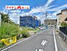 外観：前面道路写真