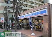 ローソン篠崎町七丁目店 徒歩5分。コンビニ 340m