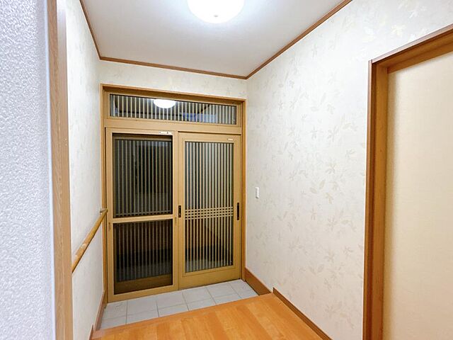 玄関 小矢部市石動町6-3