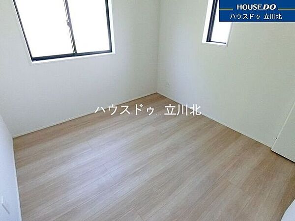 洋室を拡大表示