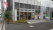 ファミリーマート南浦和西口 徒歩3分。 220m