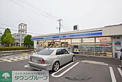 ローソンさいたま堀崎店 徒歩2分。コンビニ 110m