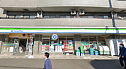 ファミリーマート徒歩1分