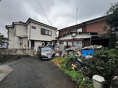 外観：小学校まで徒歩約5分圏内と、お子様の通学も安心なエリアに平成9年築の中古一戸建が登場です。