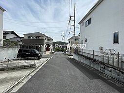 青梅市畑中１丁目　前面道路含む現地写真