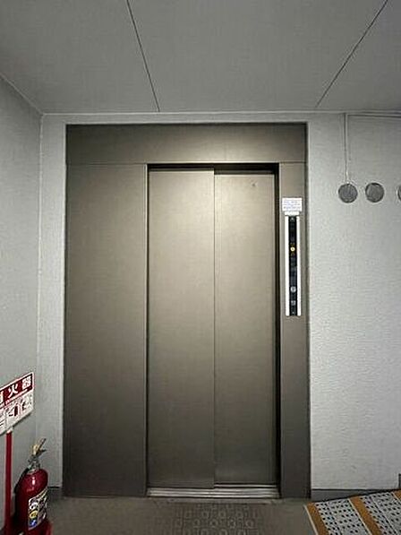 エレベータ