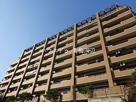 平成9年築、RC構造の物件になります。生活品の購入が徒歩圏内に揃う便利な立地です!