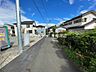 その他：【南西側 前面道路】幅員約3m以下の前面道路です。大型車が入ってこれないので、騒音などの心配はありません。