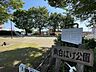 周辺：南白はけ公園ドラッグセイムス青梅河辺6丁目店そばの公園ですブランコや鉄棒、滑り台などの遊具が有ります 80m