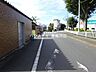外観：前面道路：ゆとりのある前面道路です。