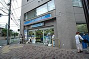 ローソン 三軒茶屋店（376m）