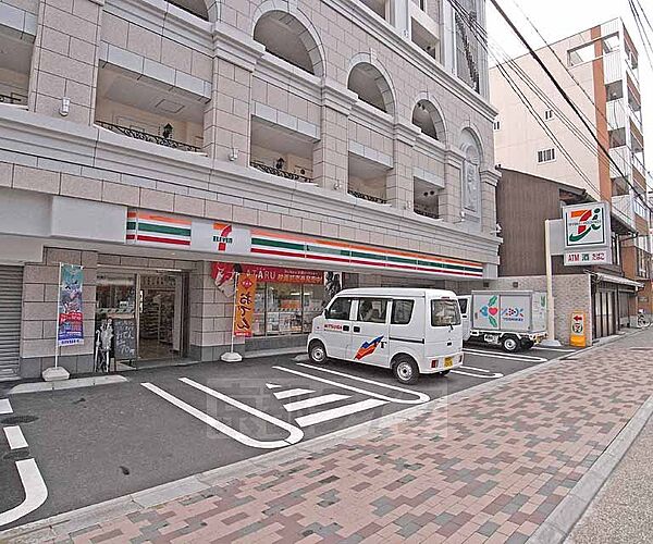 画像21:セブンイレブン千本今出川店まで320m 今出川通り沿いにあります。駐車場もあるので便利ですよ。