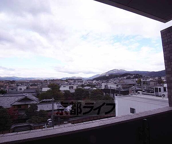 画像12:聖護院と比叡山が見えます。