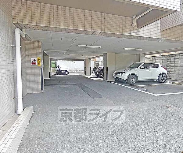 画像21:駐車場