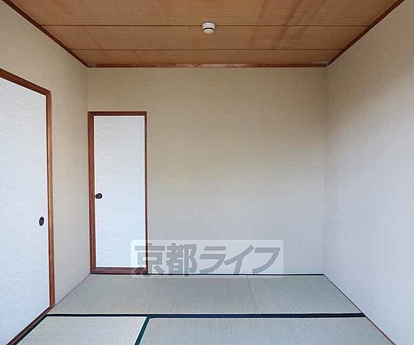 寝室：畳のお部屋です。