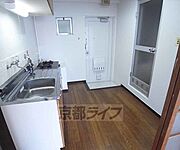キッチンも4帖あるので割りと悠々