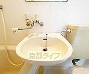 コンパクトな洗面台です。