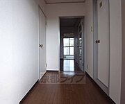 お部屋までの廊下です。