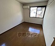 ひろびろとした居室です。ゆったりくつろげますね。