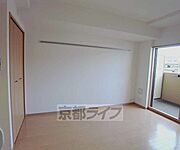 横から見た部屋です