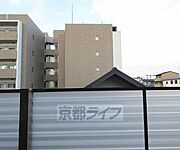室内からは住宅街が眺望できます。