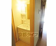 独立洗面台付いています
