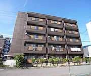 正面からの外観です。