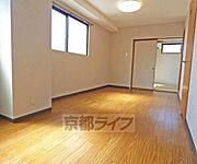 綺麗なフローリングのお部屋です。