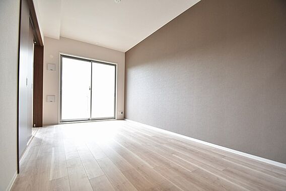 トラストコート中筋_内装_1