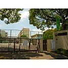 小学校「広島市立戸坂小学校まで427ｍ」