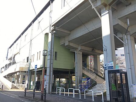 モニター付きインターホン！訪問者の顔を確認出来るため安心感を得られます♪