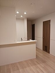 JR中央本線 西八王子駅 バス17分 一本松下車 徒歩5分の賃貸アパート 1階2LDKのリビング/ダイニング