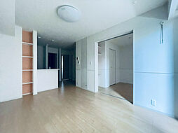 アイビープレイス 1階1LDKのリビング/ダイニング