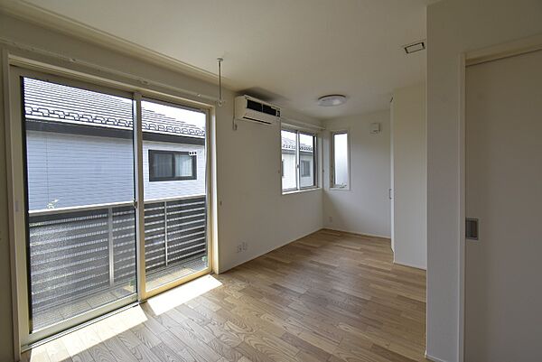 detached 埼玉県上尾市大字瓦葺3353-3

地図を見る