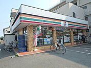 セブンイレブンさいたま七里店 603m