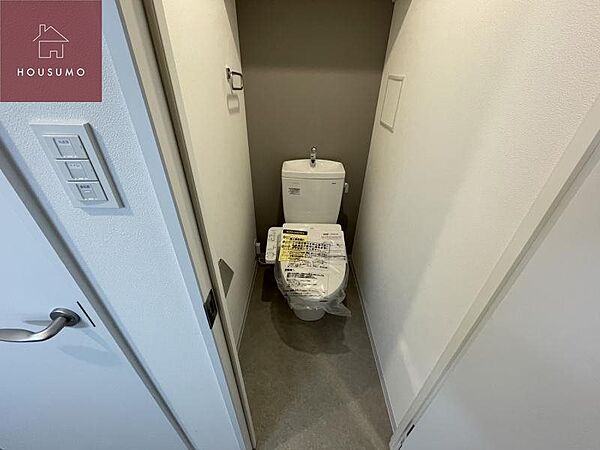 画像7:落ち着いた色調のトイレです