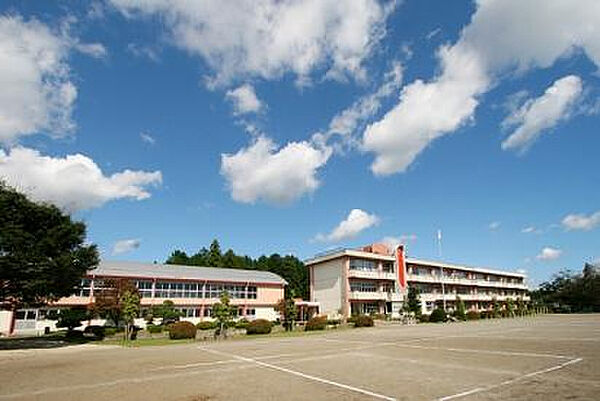 周辺：【小学校】市貝町立赤羽小学校まで4697ｍ